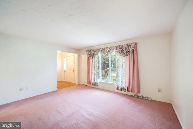 3106 KINGSTON RD, York, PA 17402