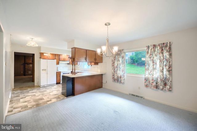 3106 KINGSTON RD, York, PA 17402