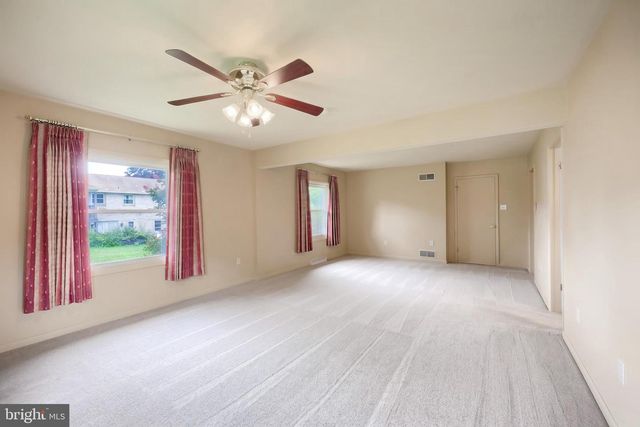 3106 KINGSTON RD, York, PA 17402
