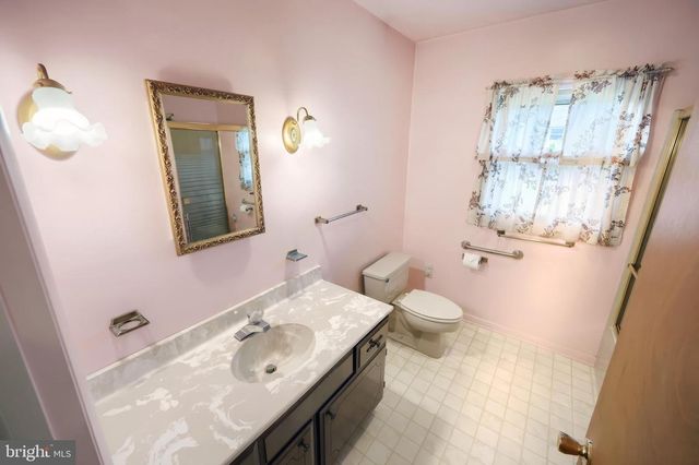 3106 KINGSTON RD, York, PA 17402