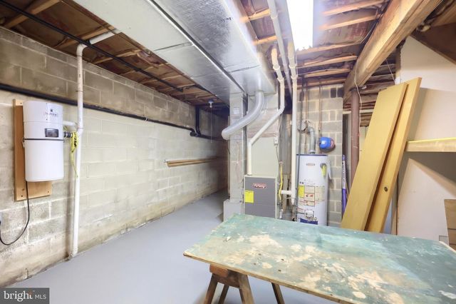 3106 KINGSTON RD, York, PA 17402