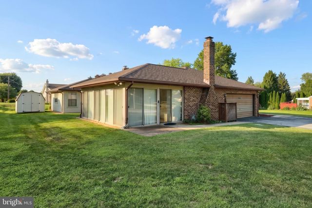 3106 KINGSTON RD, York, PA 17402