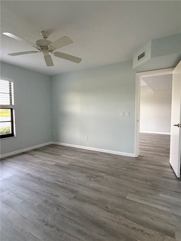 30 Plantation Drive 101, Vero Beach, FL 32966