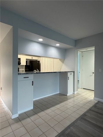 30 Plantation Drive 101, Vero Beach, FL 32966