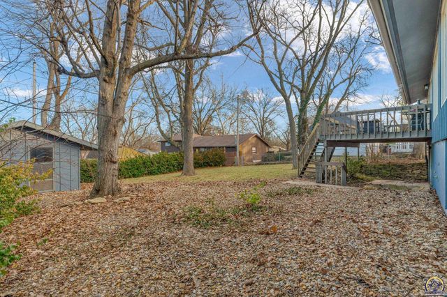 2720 SW College AVE, Topeka, KS 66611