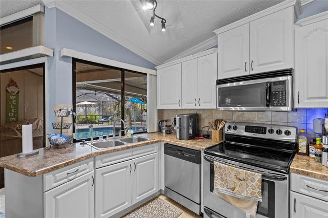 2315 EAGLE BLUFF DRIVE, Valrico, FL 33596