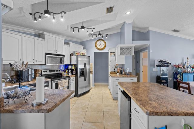 2315 EAGLE BLUFF DRIVE, Valrico, FL 33596