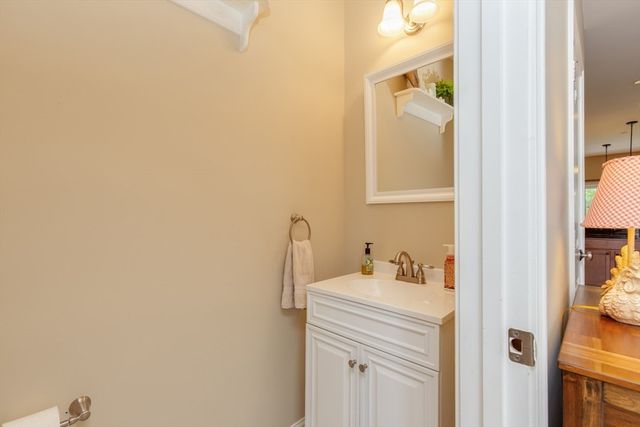 89 Woodview Way 89, Manchester, NH 03102
