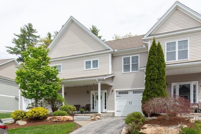 89 Woodview Way 89, Manchester, NH 03102