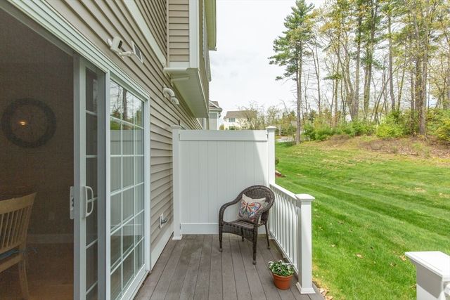 89 Woodview Way 89, Manchester, NH 03102
