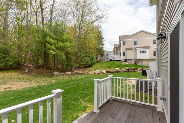 89 Woodview Way 89, Manchester, NH 03102