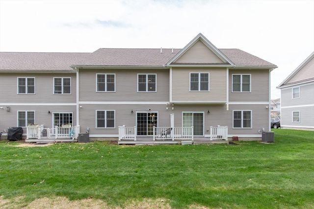 89 Woodview Way 89, Manchester, NH 03102