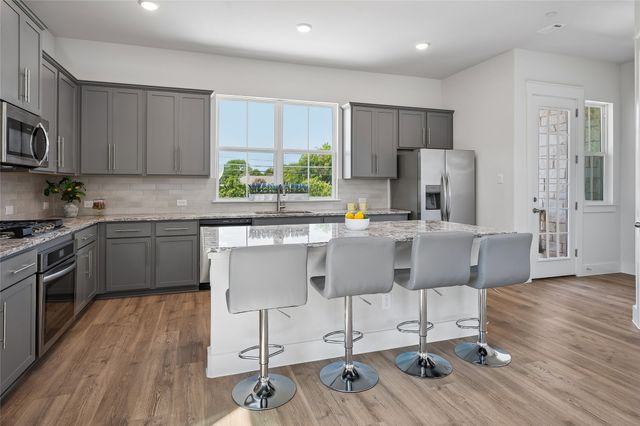 800 Comal Drive, Plano, TX 75075