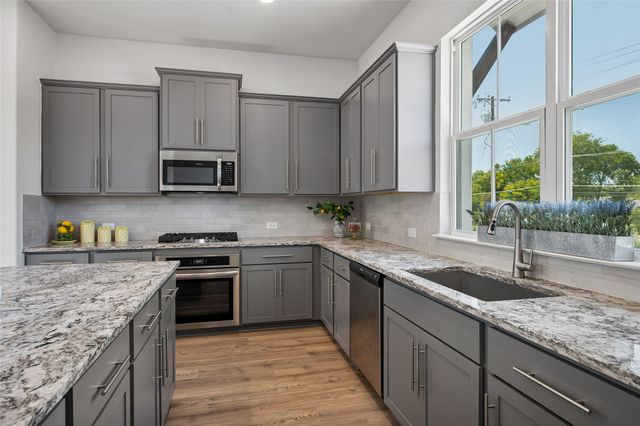 800 Comal Drive, Plano, TX 75075