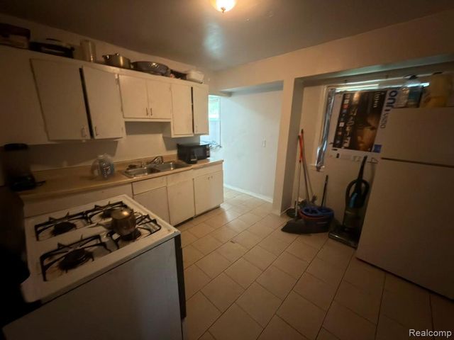 18700 Tireman Street, Detroit, MI 48228