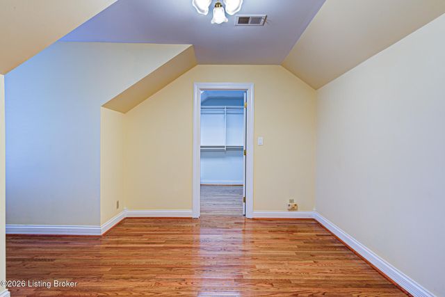 601 Oak Branch Rd, Louisville, KY 40245