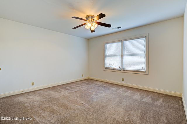 601 Oak Branch Rd, Louisville, KY 40245