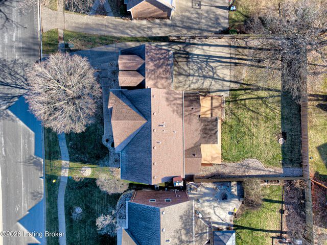 601 Oak Branch Rd, Louisville, KY 40245