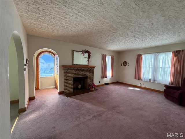 241 Arbor Drive, Alton, IL 62002