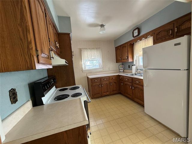 241 Arbor Drive, Alton, IL 62002