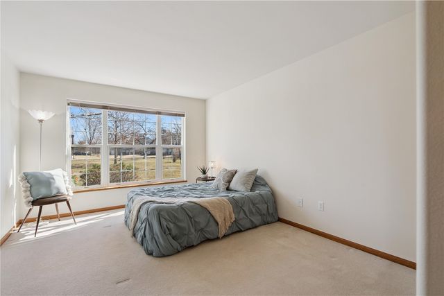 1426 Crossings Court NE, Cedar Rapids, IA 52402