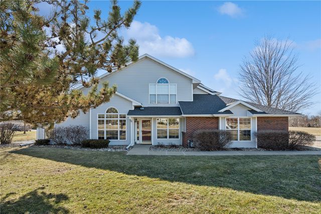 1426 Crossings Court NE, Cedar Rapids, IA 52402