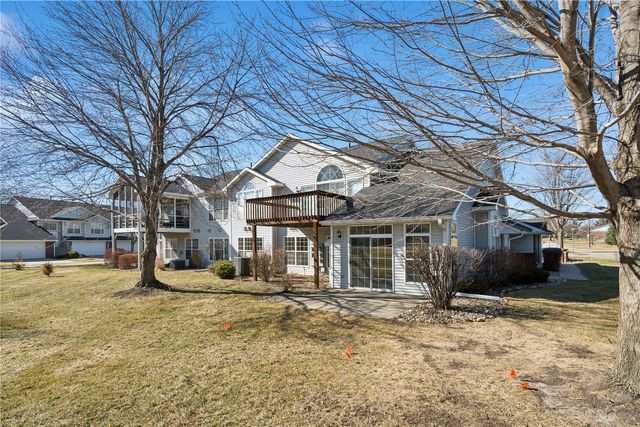 1426 Crossings Court NE, Cedar Rapids, IA 52402