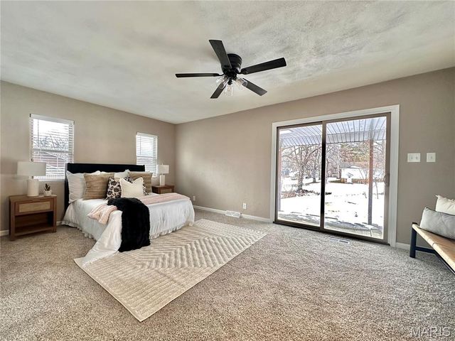 2033 Mapleleaf Drive, Collinsville, IL 62234