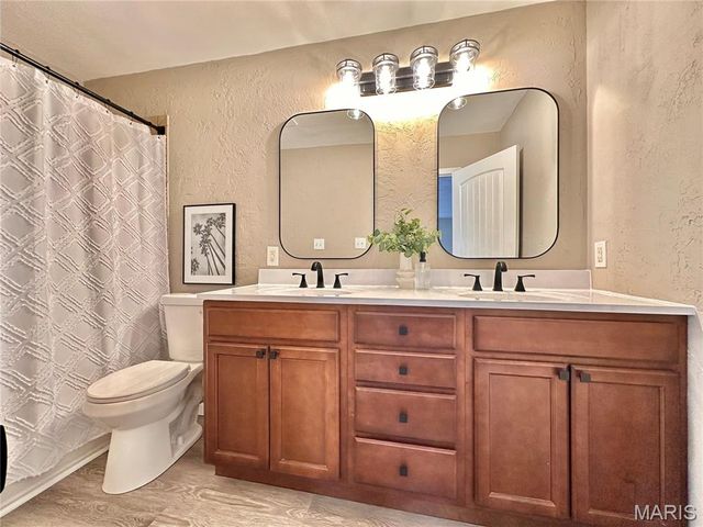 2033 Mapleleaf Drive, Collinsville, IL 62234