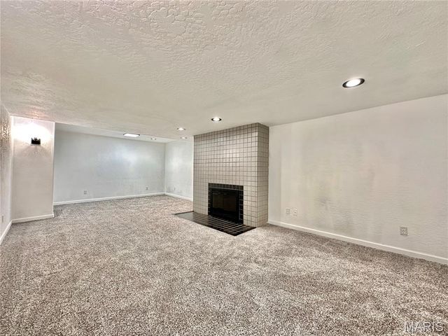 2033 Mapleleaf Drive, Collinsville, IL 62234