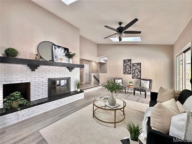 2033 Mapleleaf Drive, Collinsville, IL 62234