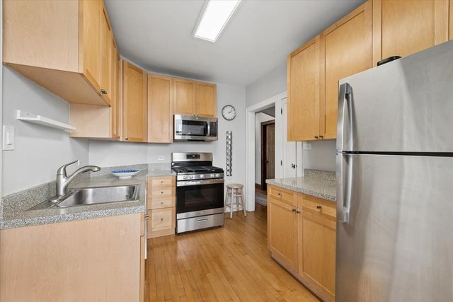 3651 N Kedvale Avenue 2B, Chicago, IL 60641