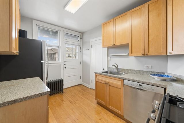 3651 N Kedvale Avenue 2B, Chicago, IL 60641