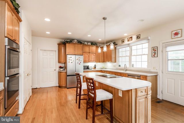 12601 TRIBUNAL LN, Potomac, MD 20854