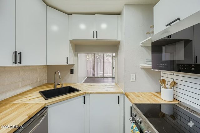 3002 N 32ND Street 13, Phoenix, AZ 85018