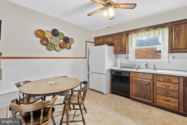 3806 KAREN ST, Philadelphia, PA 19114