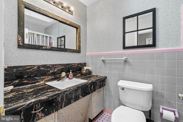 3806 KAREN ST, Philadelphia, PA 19114