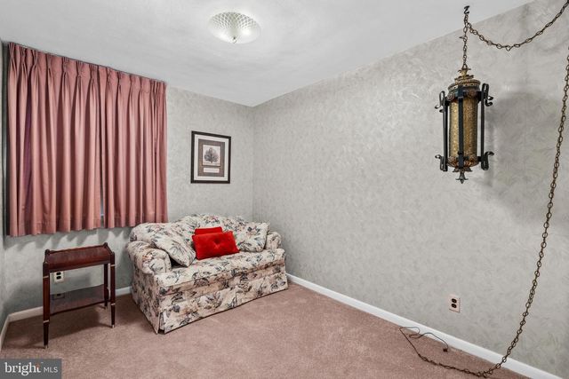 3806 KAREN ST, Philadelphia, PA 19114