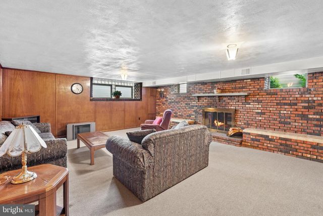 3806 KAREN ST, Philadelphia, PA 19114