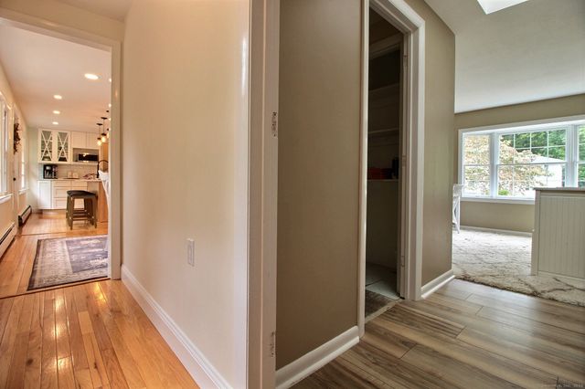 36 Pinecrest Road, North Stonington, CT 06359