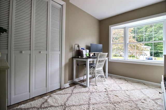 36 Pinecrest Road, North Stonington, CT 06359