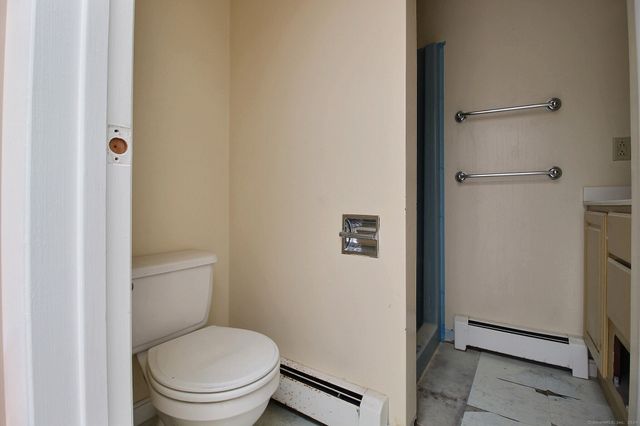 36 Pinecrest Road, North Stonington, CT 06359