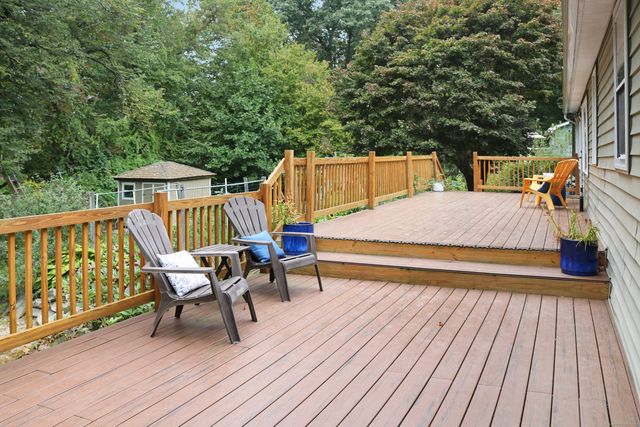 36 Pinecrest Road, North Stonington, CT 06359