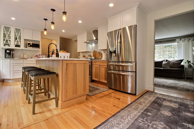 36 Pinecrest Road, North Stonington, CT 06359