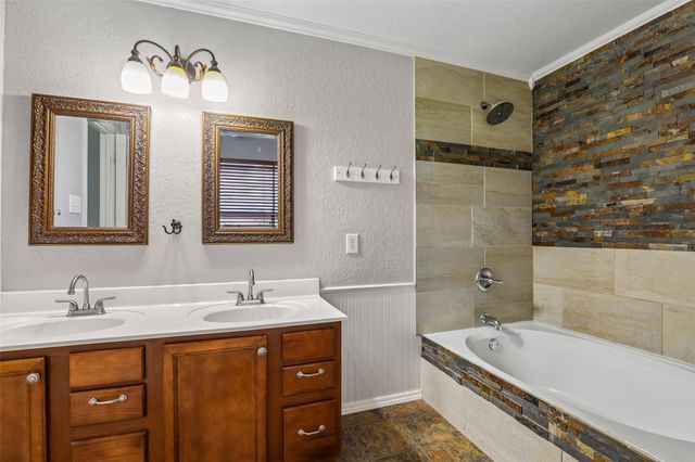 397 Copper Path DR, New Braunfels, TX 78130