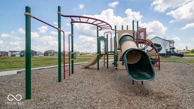 6225 Flag Stop Drive, Whitestown, IN 46075