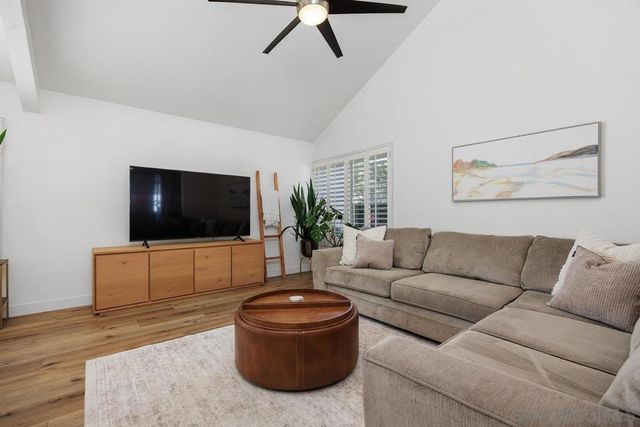 2216 Recodo Ct, Carlsbad, CA 92009