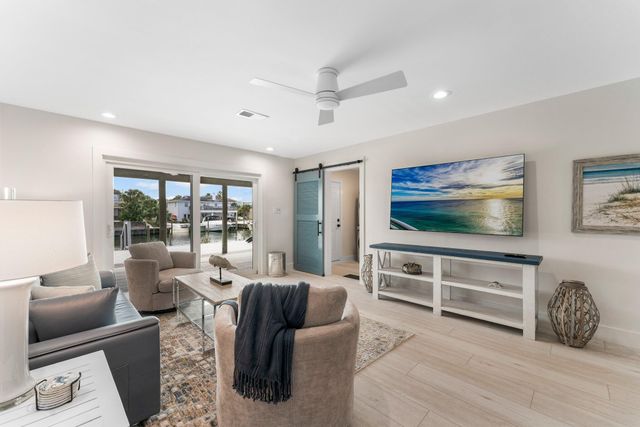 522 Osceola Drive, Destin, FL 32541