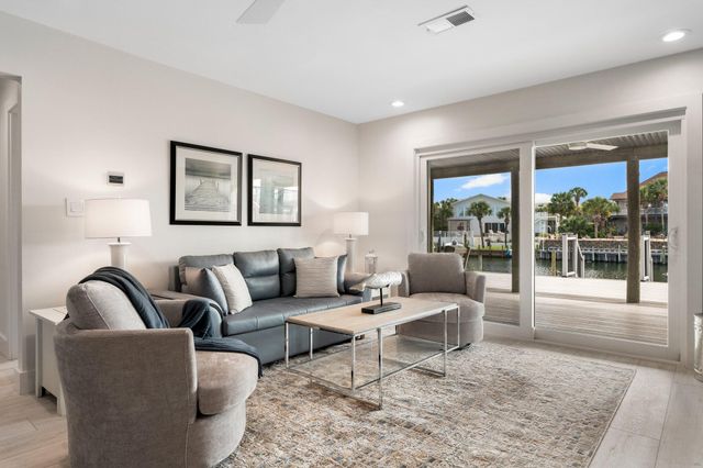 522 Osceola Drive, Destin, FL 32541