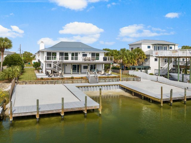 522 Osceola Drive, Destin, FL 32541